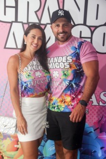 
<a style='margin-left: 5px;' class='btn btn-xs btn-social btn-facebook' href='https://www.facebook.com/sharer/sharer.php?u=https://www.galeramix.com.br/imagem/a159/800-800-90/conteudo/site_galerias/159/grandes-amigos-tijucas-clube-109.jpg' rel='popup' data-width='500' data-height='400'><i class='fa fa-facebook'></i>Compartilhar <span class='hidden-xs'>no Facebook</span>
</a> 
<a class='btn btn-default btn-xs' target='_blank' href='imagem/a159/800-800-90/conteudo/site_galerias/159/grandes-amigos-tijucas-clube-109.jpg'>
<span class='glyphicon glyphicon-cloud-download'></span> Salvar
</a>
