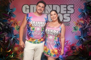 
<a style='margin-left: 5px;' class='btn btn-xs btn-social btn-facebook' href='https://www.facebook.com/sharer/sharer.php?u=https://www.galeramix.com.br/imagem/a159/800-800-90/conteudo/site_galerias/159/grandes-amigos-tijucas-clube-118.jpg' rel='popup' data-width='500' data-height='400'><i class='fa fa-facebook'></i>Compartilhar <span class='hidden-xs'>no Facebook</span>
</a> 
<a class='btn btn-default btn-xs' target='_blank' href='imagem/a159/800-800-90/conteudo/site_galerias/159/grandes-amigos-tijucas-clube-118.jpg'>
<span class='glyphicon glyphicon-cloud-download'></span> Salvar
</a>
