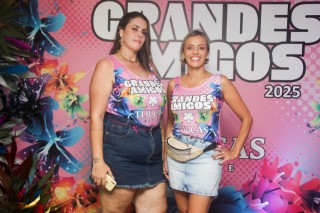 
<a style='margin-left: 5px;' class='btn btn-xs btn-social btn-facebook' href='https://www.facebook.com/sharer/sharer.php?u=https://www.galeramix.com.br/imagem/a159/800-800-90/conteudo/site_galerias/159/grandes-amigos-tijucas-clube-125.jpg' rel='popup' data-width='500' data-height='400'><i class='fa fa-facebook'></i>Compartilhar <span class='hidden-xs'>no Facebook</span>
</a> 
<a class='btn btn-default btn-xs' target='_blank' href='imagem/a159/800-800-90/conteudo/site_galerias/159/grandes-amigos-tijucas-clube-125.jpg'>
<span class='glyphicon glyphicon-cloud-download'></span> Salvar
</a>
