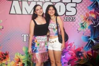 
<a style='margin-left: 5px;' class='btn btn-xs btn-social btn-facebook' href='https://www.facebook.com/sharer/sharer.php?u=https://www.galeramix.com.br/imagem/a159/800-800-90/conteudo/site_galerias/159/grandes-amigos-tijucas-clube-164.jpg' rel='popup' data-width='500' data-height='400'><i class='fa fa-facebook'></i>Compartilhar <span class='hidden-xs'>no Facebook</span>
</a> 
<a class='btn btn-default btn-xs' target='_blank' href='imagem/a159/800-800-90/conteudo/site_galerias/159/grandes-amigos-tijucas-clube-164.jpg'>
<span class='glyphicon glyphicon-cloud-download'></span> Salvar
</a>
