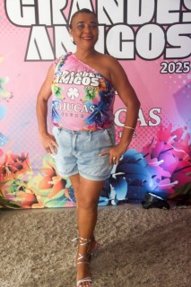 
<a style='margin-left: 5px;' class='btn btn-xs btn-social btn-facebook' href='https://www.facebook.com/sharer/sharer.php?u=https://www.galeramix.com.br/imagem/a159/800-800-90/conteudo/site_galerias/159/grandes-amigos-tijucas-clube-180.jpg' rel='popup' data-width='500' data-height='400'><i class='fa fa-facebook'></i>Compartilhar <span class='hidden-xs'>no Facebook</span>
</a> 
<a class='btn btn-default btn-xs' target='_blank' href='imagem/a159/800-800-90/conteudo/site_galerias/159/grandes-amigos-tijucas-clube-180.jpg'>
<span class='glyphicon glyphicon-cloud-download'></span> Salvar
</a>
