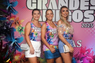 
<a style='margin-left: 5px;' class='btn btn-xs btn-social btn-facebook' href='https://www.facebook.com/sharer/sharer.php?u=https://www.galeramix.com.br/imagem/a159/800-800-90/conteudo/site_galerias/159/grandes-amigos-tijucas-clube-31.jpg' rel='popup' data-width='500' data-height='400'><i class='fa fa-facebook'></i>Compartilhar <span class='hidden-xs'>no Facebook</span>
</a> 
<a class='btn btn-default btn-xs' target='_blank' href='imagem/a159/800-800-90/conteudo/site_galerias/159/grandes-amigos-tijucas-clube-31.jpg'>
<span class='glyphicon glyphicon-cloud-download'></span> Salvar
</a>
