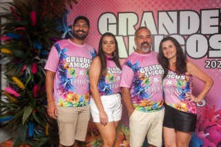 
<a style='margin-left: 5px;' class='btn btn-xs btn-social btn-facebook' href='https://www.facebook.com/sharer/sharer.php?u=https://www.galeramix.com.br/imagem/a159/800-800-90/conteudo/site_galerias/159/grandes-amigos-tijucas-clube-4.jpg' rel='popup' data-width='500' data-height='400'><i class='fa fa-facebook'></i>Compartilhar <span class='hidden-xs'>no Facebook</span>
</a> 
<a class='btn btn-default btn-xs' target='_blank' href='imagem/a159/800-800-90/conteudo/site_galerias/159/grandes-amigos-tijucas-clube-4.jpg'>
<span class='glyphicon glyphicon-cloud-download'></span> Salvar
</a>
