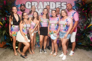 
<a style='margin-left: 5px;' class='btn btn-xs btn-social btn-facebook' href='https://www.facebook.com/sharer/sharer.php?u=https://www.galeramix.com.br/imagem/a159/800-800-90/conteudo/site_galerias/159/grandes-amigos-tijucas-clube-52.jpg' rel='popup' data-width='500' data-height='400'><i class='fa fa-facebook'></i>Compartilhar <span class='hidden-xs'>no Facebook</span>
</a> 
<a class='btn btn-default btn-xs' target='_blank' href='imagem/a159/800-800-90/conteudo/site_galerias/159/grandes-amigos-tijucas-clube-52.jpg'>
<span class='glyphicon glyphicon-cloud-download'></span> Salvar
</a>
