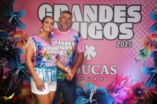 
<a style='margin-left: 5px;' class='btn btn-xs btn-social btn-facebook' href='https://www.facebook.com/sharer/sharer.php?u=https://www.galeramix.com.br/imagem/a159/800-800-90/conteudo/site_galerias/159/grandes-amigos-tijucas-clube-61.jpg' rel='popup' data-width='500' data-height='400'><i class='fa fa-facebook'></i>Compartilhar <span class='hidden-xs'>no Facebook</span>
</a> 
<a class='btn btn-default btn-xs' target='_blank' href='imagem/a159/800-800-90/conteudo/site_galerias/159/grandes-amigos-tijucas-clube-61.jpg'>
<span class='glyphicon glyphicon-cloud-download'></span> Salvar
</a>
