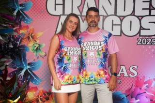 
<a style='margin-left: 5px;' class='btn btn-xs btn-social btn-facebook' href='https://www.facebook.com/sharer/sharer.php?u=https://www.galeramix.com.br/imagem/a159/800-800-90/conteudo/site_galerias/159/grandes-amigos-tijucas-clube-67.jpg' rel='popup' data-width='500' data-height='400'><i class='fa fa-facebook'></i>Compartilhar <span class='hidden-xs'>no Facebook</span>
</a> 
<a class='btn btn-default btn-xs' target='_blank' href='imagem/a159/800-800-90/conteudo/site_galerias/159/grandes-amigos-tijucas-clube-67.jpg'>
<span class='glyphicon glyphicon-cloud-download'></span> Salvar
</a>
