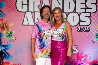 
<a style='margin-left: 5px;' class='btn btn-xs btn-social btn-facebook' href='https://www.facebook.com/sharer/sharer.php?u=https://www.galeramix.com.br/imagem/a159/800-800-90/conteudo/site_galerias/159/grandes-amigos-tijucas-clube-70.jpg' rel='popup' data-width='500' data-height='400'><i class='fa fa-facebook'></i>Compartilhar <span class='hidden-xs'>no Facebook</span>
</a> 
<a class='btn btn-default btn-xs' target='_blank' href='imagem/a159/800-800-90/conteudo/site_galerias/159/grandes-amigos-tijucas-clube-70.jpg'>
<span class='glyphicon glyphicon-cloud-download'></span> Salvar
</a>
