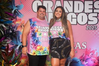 
<a style='margin-left: 5px;' class='btn btn-xs btn-social btn-facebook' href='https://www.facebook.com/sharer/sharer.php?u=https://www.galeramix.com.br/imagem/a159/800-800-90/conteudo/site_galerias/159/grandes-amigos-tijucas-clube-73.jpg' rel='popup' data-width='500' data-height='400'><i class='fa fa-facebook'></i>Compartilhar <span class='hidden-xs'>no Facebook</span>
</a> 
<a class='btn btn-default btn-xs' target='_blank' href='imagem/a159/800-800-90/conteudo/site_galerias/159/grandes-amigos-tijucas-clube-73.jpg'>
<span class='glyphicon glyphicon-cloud-download'></span> Salvar
</a>
