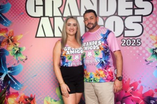 
<a style='margin-left: 5px;' class='btn btn-xs btn-social btn-facebook' href='https://www.facebook.com/sharer/sharer.php?u=https://www.galeramix.com.br/imagem/a159/800-800-90/conteudo/site_galerias/159/grandes-amigos-tijucas-clube-9.jpg' rel='popup' data-width='500' data-height='400'><i class='fa fa-facebook'></i>Compartilhar <span class='hidden-xs'>no Facebook</span>
</a> 
<a class='btn btn-default btn-xs' target='_blank' href='imagem/a159/800-800-90/conteudo/site_galerias/159/grandes-amigos-tijucas-clube-9.jpg'>
<span class='glyphicon glyphicon-cloud-download'></span> Salvar
</a>
