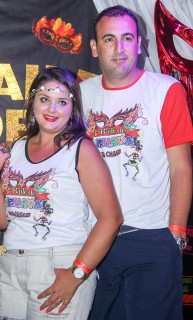 
            <a style='margin-left: 5px;' class='btn btn-xs btn-social btn-facebook' href='https://www.facebook.com/sharer/sharer.php?u=https://www.galeramix.com.br/imagem/a16/800-800-90/conteudo/site_galerias/16/img1633.jpg' rel='popup' data-width='500' data-height='400'><i class='fa fa-facebook'></i>Compartilhar <span class='hidden-xs'>no Facebook</span>
        </a> 
        <a class='btn btn-default btn-xs' target='_blank' href='imagem/a16/800-800-90/conteudo/site_galerias/16/img1633.jpg'>
            <span class='glyphicon glyphicon-cloud-download'></span> Salvar
        </a>
        