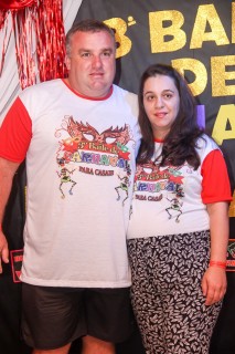 
<a style='margin-left: 5px;' class='btn btn-xs btn-social btn-facebook' href='https://www.facebook.com/sharer/sharer.php?u=https://www.galeramix.com.br/imagem/a16/800-800-90/conteudo/site_galerias/16/img1649.jpg' rel='popup' data-width='500' data-height='400'><i class='fa fa-facebook'></i>Compartilhar <span class='hidden-xs'>no Facebook</span>
</a> 
<a class='btn btn-default btn-xs' target='_blank' href='imagem/a16/800-800-90/conteudo/site_galerias/16/img1649.jpg'>
<span class='glyphicon glyphicon-cloud-download'></span> Salvar
</a>
