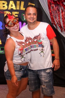 
<a style='margin-left: 5px;' class='btn btn-xs btn-social btn-facebook' href='https://www.facebook.com/sharer/sharer.php?u=https://www.galeramix.com.br/imagem/a16/800-800-90/conteudo/site_galerias/16/img1654.jpg' rel='popup' data-width='500' data-height='400'><i class='fa fa-facebook'></i>Compartilhar <span class='hidden-xs'>no Facebook</span>
</a> 
<a class='btn btn-default btn-xs' target='_blank' href='imagem/a16/800-800-90/conteudo/site_galerias/16/img1654.jpg'>
<span class='glyphicon glyphicon-cloud-download'></span> Salvar
</a>
