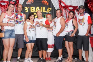 
<a style='margin-left: 5px;' class='btn btn-xs btn-social btn-facebook' href='https://www.facebook.com/sharer/sharer.php?u=https://www.galeramix.com.br/imagem/a16/800-800-90/conteudo/site_galerias/16/img1658.jpg' rel='popup' data-width='500' data-height='400'><i class='fa fa-facebook'></i>Compartilhar <span class='hidden-xs'>no Facebook</span>
</a> 
<a class='btn btn-default btn-xs' target='_blank' href='imagem/a16/800-800-90/conteudo/site_galerias/16/img1658.jpg'>
<span class='glyphicon glyphicon-cloud-download'></span> Salvar
</a>
