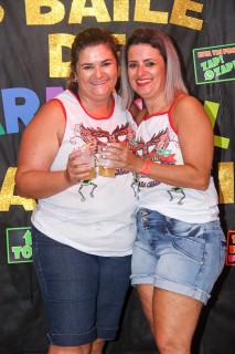 
<a style='margin-left: 5px;' class='btn btn-xs btn-social btn-facebook' href='https://www.facebook.com/sharer/sharer.php?u=https://www.galeramix.com.br/imagem/a16/800-800-90/conteudo/site_galerias/16/img1687.jpg' rel='popup' data-width='500' data-height='400'><i class='fa fa-facebook'></i>Compartilhar <span class='hidden-xs'>no Facebook</span>
</a> 
<a class='btn btn-default btn-xs' target='_blank' href='imagem/a16/800-800-90/conteudo/site_galerias/16/img1687.jpg'>
<span class='glyphicon glyphicon-cloud-download'></span> Salvar
</a>
