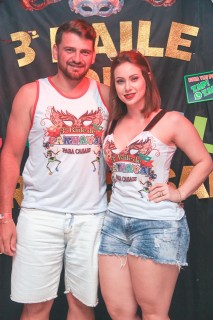 
<a style='margin-left: 5px;' class='btn btn-xs btn-social btn-facebook' href='https://www.facebook.com/sharer/sharer.php?u=https://www.galeramix.com.br/imagem/a16/800-800-90/conteudo/site_galerias/16/img1696.jpg' rel='popup' data-width='500' data-height='400'><i class='fa fa-facebook'></i>Compartilhar <span class='hidden-xs'>no Facebook</span>
</a> 
<a class='btn btn-default btn-xs' target='_blank' href='imagem/a16/800-800-90/conteudo/site_galerias/16/img1696.jpg'>
<span class='glyphicon glyphicon-cloud-download'></span> Salvar
</a>
