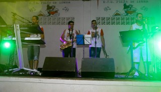 
<a style='margin-left: 5px;' class='btn btn-xs btn-social btn-facebook' href='https://www.facebook.com/sharer/sharer.php?u=https://www.galeramix.com.br/imagem/a16/800-800-90/conteudo/site_galerias/16/img1705.jpg' rel='popup' data-width='500' data-height='400'><i class='fa fa-facebook'></i>Compartilhar <span class='hidden-xs'>no Facebook</span>
</a> 
<a class='btn btn-default btn-xs' target='_blank' href='imagem/a16/800-800-90/conteudo/site_galerias/16/img1705.jpg'>
<span class='glyphicon glyphicon-cloud-download'></span> Salvar
</a>
