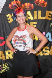 
<a style='margin-left: 5px;' class='btn btn-xs btn-social btn-facebook' href='https://www.facebook.com/sharer/sharer.php?u=https://www.galeramix.com.br/imagem/a16/800-800-90/conteudo/site_galerias/16/img1722.jpg' rel='popup' data-width='500' data-height='400'><i class='fa fa-facebook'></i>Compartilhar <span class='hidden-xs'>no Facebook</span>
</a> 
<a class='btn btn-default btn-xs' target='_blank' href='imagem/a16/800-800-90/conteudo/site_galerias/16/img1722.jpg'>
<span class='glyphicon glyphicon-cloud-download'></span> Salvar
</a>
