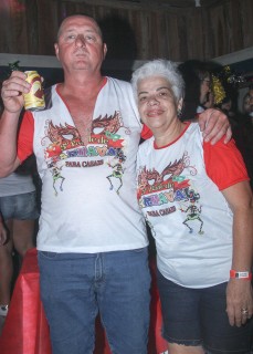 
<a style='margin-left: 5px;' class='btn btn-xs btn-social btn-facebook' href='https://www.facebook.com/sharer/sharer.php?u=https://www.galeramix.com.br/imagem/a16/800-800-90/conteudo/site_galerias/16/img1732.jpg' rel='popup' data-width='500' data-height='400'><i class='fa fa-facebook'></i>Compartilhar <span class='hidden-xs'>no Facebook</span>
</a> 
<a class='btn btn-default btn-xs' target='_blank' href='imagem/a16/800-800-90/conteudo/site_galerias/16/img1732.jpg'>
<span class='glyphicon glyphicon-cloud-download'></span> Salvar
</a>
