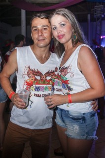 
<a style='margin-left: 5px;' class='btn btn-xs btn-social btn-facebook' href='https://www.facebook.com/sharer/sharer.php?u=https://www.galeramix.com.br/imagem/a16/800-800-90/conteudo/site_galerias/16/img1740.jpg' rel='popup' data-width='500' data-height='400'><i class='fa fa-facebook'></i>Compartilhar <span class='hidden-xs'>no Facebook</span>
</a> 
<a class='btn btn-default btn-xs' target='_blank' href='imagem/a16/800-800-90/conteudo/site_galerias/16/img1740.jpg'>
<span class='glyphicon glyphicon-cloud-download'></span> Salvar
</a>
