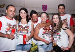 
<a style='margin-left: 5px;' class='btn btn-xs btn-social btn-facebook' href='https://www.facebook.com/sharer/sharer.php?u=https://www.galeramix.com.br/imagem/a16/800-800-90/conteudo/site_galerias/16/img1751.jpg' rel='popup' data-width='500' data-height='400'><i class='fa fa-facebook'></i>Compartilhar <span class='hidden-xs'>no Facebook</span>
</a> 
<a class='btn btn-default btn-xs' target='_blank' href='imagem/a16/800-800-90/conteudo/site_galerias/16/img1751.jpg'>
<span class='glyphicon glyphicon-cloud-download'></span> Salvar
</a>
