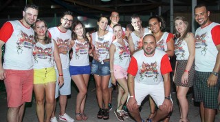 
<a style='margin-left: 5px;' class='btn btn-xs btn-social btn-facebook' href='https://www.facebook.com/sharer/sharer.php?u=https://www.galeramix.com.br/imagem/a16/800-800-90/conteudo/site_galerias/16/img1808.jpg' rel='popup' data-width='500' data-height='400'><i class='fa fa-facebook'></i>Compartilhar <span class='hidden-xs'>no Facebook</span>
</a> 
<a class='btn btn-default btn-xs' target='_blank' href='imagem/a16/800-800-90/conteudo/site_galerias/16/img1808.jpg'>
<span class='glyphicon glyphicon-cloud-download'></span> Salvar
</a>
