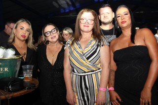 
<a style='margin-left: 5px;' class='btn btn-xs btn-social btn-facebook' href='https://www.facebook.com/sharer/sharer.php?u=https://www.galeramix.com.br/imagem/a162/800-800-90/conteudo/site_galerias/162/tijufest-2025-zeze-di-camargo-14.jpg' rel='popup' data-width='500' data-height='400'><i class='fa fa-facebook'></i>Compartilhar <span class='hidden-xs'>no Facebook</span>
</a> 
<a class='btn btn-default btn-xs' target='_blank' href='imagem/a162/800-800-90/conteudo/site_galerias/162/tijufest-2025-zeze-di-camargo-14.jpg'>
<span class='glyphicon glyphicon-cloud-download'></span> Salvar
</a>
