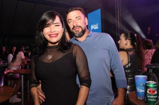 
<a style='margin-left: 5px;' class='btn btn-xs btn-social btn-facebook' href='https://www.facebook.com/sharer/sharer.php?u=https://www.galeramix.com.br/imagem/a162/800-800-90/conteudo/site_galerias/162/tijufest-2025-zeze-di-camargo-16.jpg' rel='popup' data-width='500' data-height='400'><i class='fa fa-facebook'></i>Compartilhar <span class='hidden-xs'>no Facebook</span>
</a> 
<a class='btn btn-default btn-xs' target='_blank' href='imagem/a162/800-800-90/conteudo/site_galerias/162/tijufest-2025-zeze-di-camargo-16.jpg'>
<span class='glyphicon glyphicon-cloud-download'></span> Salvar
</a>
