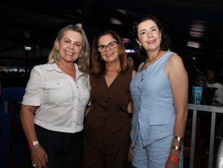 
<a style='margin-left: 5px;' class='btn btn-xs btn-social btn-facebook' href='https://www.facebook.com/sharer/sharer.php?u=https://www.galeramix.com.br/imagem/a162/800-800-90/conteudo/site_galerias/162/tijufest-2025-zeze-di-camargo-27.jpg' rel='popup' data-width='500' data-height='400'><i class='fa fa-facebook'></i>Compartilhar <span class='hidden-xs'>no Facebook</span>
</a> 
<a class='btn btn-default btn-xs' target='_blank' href='imagem/a162/800-800-90/conteudo/site_galerias/162/tijufest-2025-zeze-di-camargo-27.jpg'>
<span class='glyphicon glyphicon-cloud-download'></span> Salvar
</a>
