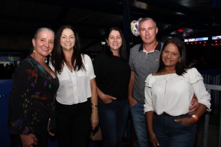 
<a style='margin-left: 5px;' class='btn btn-xs btn-social btn-facebook' href='https://www.facebook.com/sharer/sharer.php?u=https://www.galeramix.com.br/imagem/a162/800-800-90/conteudo/site_galerias/162/tijufest-2025-zeze-di-camargo-28.jpg' rel='popup' data-width='500' data-height='400'><i class='fa fa-facebook'></i>Compartilhar <span class='hidden-xs'>no Facebook</span>
</a> 
<a class='btn btn-default btn-xs' target='_blank' href='imagem/a162/800-800-90/conteudo/site_galerias/162/tijufest-2025-zeze-di-camargo-28.jpg'>
<span class='glyphicon glyphicon-cloud-download'></span> Salvar
</a>
