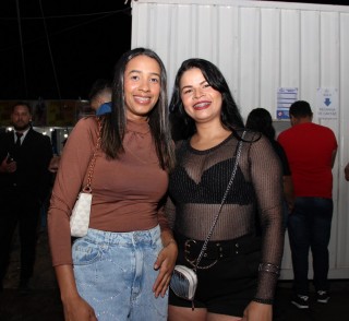 
<a style='margin-left: 5px;' class='btn btn-xs btn-social btn-facebook' href='https://www.facebook.com/sharer/sharer.php?u=https://www.galeramix.com.br/imagem/a162/800-800-90/conteudo/site_galerias/162/tijufest-2025-zeze-di-camargo-41.jpg' rel='popup' data-width='500' data-height='400'><i class='fa fa-facebook'></i>Compartilhar <span class='hidden-xs'>no Facebook</span>
</a> 
<a class='btn btn-default btn-xs' target='_blank' href='imagem/a162/800-800-90/conteudo/site_galerias/162/tijufest-2025-zeze-di-camargo-41.jpg'>
<span class='glyphicon glyphicon-cloud-download'></span> Salvar
</a>
