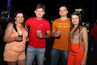 
<a style='margin-left: 5px;' class='btn btn-xs btn-social btn-facebook' href='https://www.facebook.com/sharer/sharer.php?u=https://www.galeramix.com.br/imagem/a162/800-800-90/conteudo/site_galerias/162/tijufest-2025-zeze-di-camargo-47.jpg' rel='popup' data-width='500' data-height='400'><i class='fa fa-facebook'></i>Compartilhar <span class='hidden-xs'>no Facebook</span>
</a> 
<a class='btn btn-default btn-xs' target='_blank' href='imagem/a162/800-800-90/conteudo/site_galerias/162/tijufest-2025-zeze-di-camargo-47.jpg'>
<span class='glyphicon glyphicon-cloud-download'></span> Salvar
</a>
