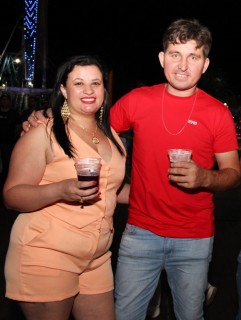 
<a style='margin-left: 5px;' class='btn btn-xs btn-social btn-facebook' href='https://www.facebook.com/sharer/sharer.php?u=https://www.galeramix.com.br/imagem/a162/800-800-90/conteudo/site_galerias/162/tijufest-2025-zeze-di-camargo-49.jpg' rel='popup' data-width='500' data-height='400'><i class='fa fa-facebook'></i>Compartilhar <span class='hidden-xs'>no Facebook</span>
</a> 
<a class='btn btn-default btn-xs' target='_blank' href='imagem/a162/800-800-90/conteudo/site_galerias/162/tijufest-2025-zeze-di-camargo-49.jpg'>
<span class='glyphicon glyphicon-cloud-download'></span> Salvar
</a>
