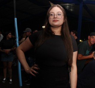 
<a style='margin-left: 5px;' class='btn btn-xs btn-social btn-facebook' href='https://www.facebook.com/sharer/sharer.php?u=https://www.galeramix.com.br/imagem/a162/800-800-90/conteudo/site_galerias/162/tijufest-2025-zeze-di-camargo-53.jpg' rel='popup' data-width='500' data-height='400'><i class='fa fa-facebook'></i>Compartilhar <span class='hidden-xs'>no Facebook</span>
</a> 
<a class='btn btn-default btn-xs' target='_blank' href='imagem/a162/800-800-90/conteudo/site_galerias/162/tijufest-2025-zeze-di-camargo-53.jpg'>
<span class='glyphicon glyphicon-cloud-download'></span> Salvar
</a>
