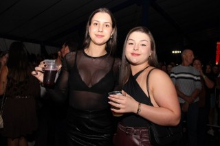 
<a style='margin-left: 5px;' class='btn btn-xs btn-social btn-facebook' href='https://www.facebook.com/sharer/sharer.php?u=https://www.galeramix.com.br/imagem/a162/800-800-90/conteudo/site_galerias/162/tijufest-2025-zeze-di-camargo-57.jpg' rel='popup' data-width='500' data-height='400'><i class='fa fa-facebook'></i>Compartilhar <span class='hidden-xs'>no Facebook</span>
</a> 
<a class='btn btn-default btn-xs' target='_blank' href='imagem/a162/800-800-90/conteudo/site_galerias/162/tijufest-2025-zeze-di-camargo-57.jpg'>
<span class='glyphicon glyphicon-cloud-download'></span> Salvar
</a>
