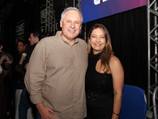 
<a style='margin-left: 5px;' class='btn btn-xs btn-social btn-facebook' href='https://www.facebook.com/sharer/sharer.php?u=https://www.galeramix.com.br/imagem/a162/800-800-90/conteudo/site_galerias/162/tijufest-2025-zeze-di-camargo-62.jpg' rel='popup' data-width='500' data-height='400'><i class='fa fa-facebook'></i>Compartilhar <span class='hidden-xs'>no Facebook</span>
</a> 
<a class='btn btn-default btn-xs' target='_blank' href='imagem/a162/800-800-90/conteudo/site_galerias/162/tijufest-2025-zeze-di-camargo-62.jpg'>
<span class='glyphicon glyphicon-cloud-download'></span> Salvar
</a>
