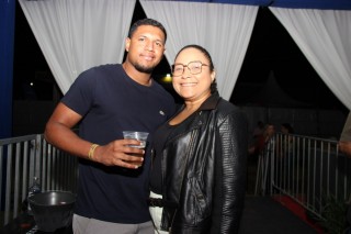 
<a style='margin-left: 5px;' class='btn btn-xs btn-social btn-facebook' href='https://www.facebook.com/sharer/sharer.php?u=https://www.galeramix.com.br/imagem/a162/800-800-90/conteudo/site_galerias/162/tijufest-2025-zeze-di-camargo-69.jpg' rel='popup' data-width='500' data-height='400'><i class='fa fa-facebook'></i>Compartilhar <span class='hidden-xs'>no Facebook</span>
</a> 
<a class='btn btn-default btn-xs' target='_blank' href='imagem/a162/800-800-90/conteudo/site_galerias/162/tijufest-2025-zeze-di-camargo-69.jpg'>
<span class='glyphicon glyphicon-cloud-download'></span> Salvar
</a>
