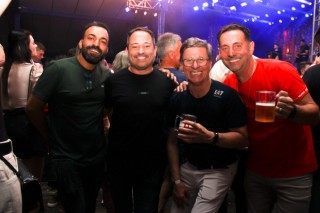 
<a style='margin-left: 5px;' class='btn btn-xs btn-social btn-facebook' href='https://www.facebook.com/sharer/sharer.php?u=https://www.galeramix.com.br/imagem/a162/800-800-90/conteudo/site_galerias/162/tijufest-2025-zeze-di-camargo-81.jpg' rel='popup' data-width='500' data-height='400'><i class='fa fa-facebook'></i>Compartilhar <span class='hidden-xs'>no Facebook</span>
</a> 
<a class='btn btn-default btn-xs' target='_blank' href='imagem/a162/800-800-90/conteudo/site_galerias/162/tijufest-2025-zeze-di-camargo-81.jpg'>
<span class='glyphicon glyphicon-cloud-download'></span> Salvar
</a>
