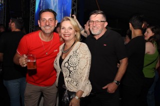 
<a style='margin-left: 5px;' class='btn btn-xs btn-social btn-facebook' href='https://www.facebook.com/sharer/sharer.php?u=https://www.galeramix.com.br/imagem/a162/800-800-90/conteudo/site_galerias/162/tijufest-2025-zeze-di-camargo-82.jpg' rel='popup' data-width='500' data-height='400'><i class='fa fa-facebook'></i>Compartilhar <span class='hidden-xs'>no Facebook</span>
</a> 
<a class='btn btn-default btn-xs' target='_blank' href='imagem/a162/800-800-90/conteudo/site_galerias/162/tijufest-2025-zeze-di-camargo-82.jpg'>
<span class='glyphicon glyphicon-cloud-download'></span> Salvar
</a>
