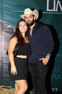 <a style='margin-left: 5px;' class='btn btn-xs btn-social btn-facebook' href='https://www.facebook.com/sharer/sharer.php?u=https://www.galeramix.com.br/imagem/a163/800-800-90/conteudo/site_galerias/163/gustavo-lima-costelaco-junior-seco-galeramix-177.jpg' rel='popup' data-width='500' data-height='400'><i class='fa fa-facebook'></i>Compartilhar <span class='hidden-xs'>no Facebook</span></a> <a class='btn btn-default btn-xs' target='_blank' href='imagem/a163/800-800-90/conteudo/site_galerias/163/gustavo-lima-costelaco-junior-seco-galeramix-177.jpg'><span class='glyphicon glyphicon-cloud-download'></span> Salvar</a>