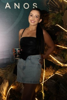 <a style='margin-left: 5px;' class='btn btn-xs btn-social btn-facebook' href='https://www.facebook.com/sharer/sharer.php?u=https://www.galeramix.com.br/imagem/a163/800-800-90/conteudo/site_galerias/163/gustavo-lima-costelaco-junior-seco-galeramix-186.jpg' rel='popup' data-width='500' data-height='400'><i class='fa fa-facebook'></i>Compartilhar <span class='hidden-xs'>no Facebook</span></a> <a class='btn btn-default btn-xs' target='_blank' href='imagem/a163/800-800-90/conteudo/site_galerias/163/gustavo-lima-costelaco-junior-seco-galeramix-186.jpg'><span class='glyphicon glyphicon-cloud-download'></span> Salvar</a>