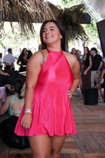 <a style='margin-left: 5px;' class='btn btn-xs btn-social btn-facebook' href='https://www.facebook.com/sharer/sharer.php?u=https://www.galeramix.com.br/imagem/a163/800-800-90/conteudo/site_galerias/163/gustavo-lima-costelaco-junior-seco-galeramix-265.jpg' rel='popup' data-width='500' data-height='400'><i class='fa fa-facebook'></i>Compartilhar <span class='hidden-xs'>no Facebook</span></a> <a class='btn btn-default btn-xs' target='_blank' href='imagem/a163/800-800-90/conteudo/site_galerias/163/gustavo-lima-costelaco-junior-seco-galeramix-265.jpg'><span class='glyphicon glyphicon-cloud-download'></span> Salvar</a>