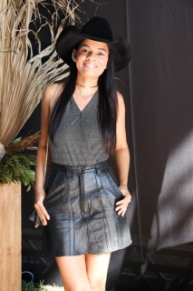 <a style='margin-left: 5px;' class='btn btn-xs btn-social btn-facebook' href='https://www.facebook.com/sharer/sharer.php?u=https://www.galeramix.com.br/imagem/a163/800-800-90/conteudo/site_galerias/163/gustavo-lima-costelaco-junior-seco-galeramix-287.jpg' rel='popup' data-width='500' data-height='400'><i class='fa fa-facebook'></i>Compartilhar <span class='hidden-xs'>no Facebook</span></a> <a class='btn btn-default btn-xs' target='_blank' href='imagem/a163/800-800-90/conteudo/site_galerias/163/gustavo-lima-costelaco-junior-seco-galeramix-287.jpg'><span class='glyphicon glyphicon-cloud-download'></span> Salvar</a>