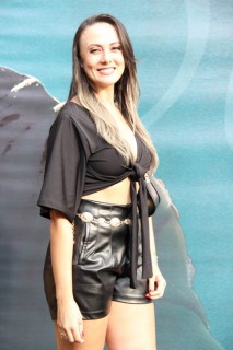 <a style='margin-left: 5px;' class='btn btn-xs btn-social btn-facebook' href='https://www.facebook.com/sharer/sharer.php?u=https://www.galeramix.com.br/imagem/a163/800-800-90/conteudo/site_galerias/163/gustavo-lima-costelaco-junior-seco-galeramix-30.jpg' rel='popup' data-width='500' data-height='400'><i class='fa fa-facebook'></i>Compartilhar <span class='hidden-xs'>no Facebook</span></a> <a class='btn btn-default btn-xs' target='_blank' href='imagem/a163/800-800-90/conteudo/site_galerias/163/gustavo-lima-costelaco-junior-seco-galeramix-30.jpg'><span class='glyphicon glyphicon-cloud-download'></span> Salvar</a>