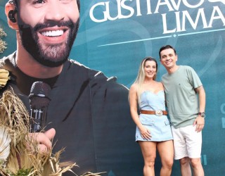 <a style='margin-left: 5px;' class='btn btn-xs btn-social btn-facebook' href='https://www.facebook.com/sharer/sharer.php?u=https://www.galeramix.com.br/imagem/a163/800-800-90/conteudo/site_galerias/163/gustavo-lima-costelaco-junior-seco-galeramix-62.jpg' rel='popup' data-width='500' data-height='400'><i class='fa fa-facebook'></i>Compartilhar <span class='hidden-xs'>no Facebook</span></a> <a class='btn btn-default btn-xs' target='_blank' href='imagem/a163/800-800-90/conteudo/site_galerias/163/gustavo-lima-costelaco-junior-seco-galeramix-62.jpg'><span class='glyphicon glyphicon-cloud-download'></span> Salvar</a>