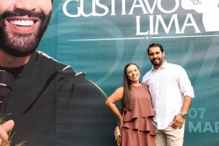 <a style='margin-left: 5px;' class='btn btn-xs btn-social btn-facebook' href='https://www.facebook.com/sharer/sharer.php?u=https://www.galeramix.com.br/imagem/a163/800-800-90/conteudo/site_galerias/163/gustavo-lima-costelaco-junior-seco-galeramix-74.jpg' rel='popup' data-width='500' data-height='400'><i class='fa fa-facebook'></i>Compartilhar <span class='hidden-xs'>no Facebook</span></a> <a class='btn btn-default btn-xs' target='_blank' href='imagem/a163/800-800-90/conteudo/site_galerias/163/gustavo-lima-costelaco-junior-seco-galeramix-74.jpg'><span class='glyphicon glyphicon-cloud-download'></span> Salvar</a>