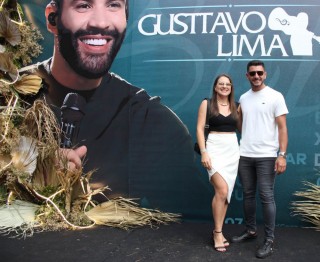 <a style='margin-left: 5px;' class='btn btn-xs btn-social btn-facebook' href='https://www.facebook.com/sharer/sharer.php?u=https://www.galeramix.com.br/imagem/a163/800-800-90/conteudo/site_galerias/163/gustavo-lima-costelaco-junior-seco-galeramix-82.jpg' rel='popup' data-width='500' data-height='400'><i class='fa fa-facebook'></i>Compartilhar <span class='hidden-xs'>no Facebook</span></a> <a class='btn btn-default btn-xs' target='_blank' href='imagem/a163/800-800-90/conteudo/site_galerias/163/gustavo-lima-costelaco-junior-seco-galeramix-82.jpg'><span class='glyphicon glyphicon-cloud-download'></span> Salvar</a>