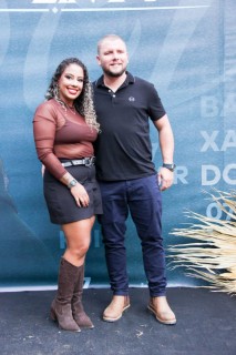 <a style='margin-left: 5px;' class='btn btn-xs btn-social btn-facebook' href='https://www.facebook.com/sharer/sharer.php?u=https://www.galeramix.com.br/imagem/a163/800-800-90/conteudo/site_galerias/163/gustavo-lima-costelaco-junior-seco-galeramix-87.jpg' rel='popup' data-width='500' data-height='400'><i class='fa fa-facebook'></i>Compartilhar <span class='hidden-xs'>no Facebook</span></a> <a class='btn btn-default btn-xs' target='_blank' href='imagem/a163/800-800-90/conteudo/site_galerias/163/gustavo-lima-costelaco-junior-seco-galeramix-87.jpg'><span class='glyphicon glyphicon-cloud-download'></span> Salvar</a>