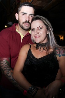 
<a style='margin-left: 5px;' class='btn btn-xs btn-social btn-facebook' href='https://www.facebook.com/sharer/sharer.php?u=https://www.galeramix.com.br/imagem/a17/800-800-90/conteudo/site_galerias/17/victor-e-leo-petry-108.jpg' rel='popup' data-width='500' data-height='400'><i class='fa fa-facebook'></i>Compartilhar <span class='hidden-xs'>no Facebook</span>
</a> 
<a class='btn btn-default btn-xs' target='_blank' href='imagem/a17/800-800-90/conteudo/site_galerias/17/victor-e-leo-petry-108.jpg'>
<span class='glyphicon glyphicon-cloud-download'></span> Salvar
</a>
