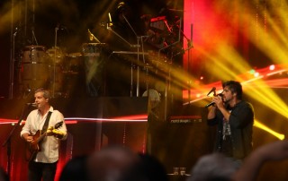 
<a style='margin-left: 5px;' class='btn btn-xs btn-social btn-facebook' href='https://www.facebook.com/sharer/sharer.php?u=https://www.galeramix.com.br/imagem/a17/800-800-90/conteudo/site_galerias/17/victor-e-leo-petry-115.jpg' rel='popup' data-width='500' data-height='400'><i class='fa fa-facebook'></i>Compartilhar <span class='hidden-xs'>no Facebook</span>
</a> 
<a class='btn btn-default btn-xs' target='_blank' href='imagem/a17/800-800-90/conteudo/site_galerias/17/victor-e-leo-petry-115.jpg'>
<span class='glyphicon glyphicon-cloud-download'></span> Salvar
</a>
