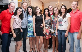 
<a style='margin-left: 5px;' class='btn btn-xs btn-social btn-facebook' href='https://www.facebook.com/sharer/sharer.php?u=https://www.galeramix.com.br/imagem/a17/800-800-90/conteudo/site_galerias/17/victor-e-leo-petry-25.jpg' rel='popup' data-width='500' data-height='400'><i class='fa fa-facebook'></i>Compartilhar <span class='hidden-xs'>no Facebook</span>
</a> 
<a class='btn btn-default btn-xs' target='_blank' href='imagem/a17/800-800-90/conteudo/site_galerias/17/victor-e-leo-petry-25.jpg'>
<span class='glyphicon glyphicon-cloud-download'></span> Salvar
</a>
